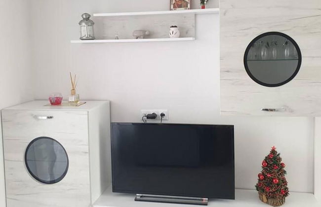 2-bed - Sleeps 4 - With Parking - Foto 1