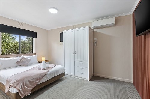 Photo 5 - The Gazebo Place - Spacious 4 Bedroom near Murray River