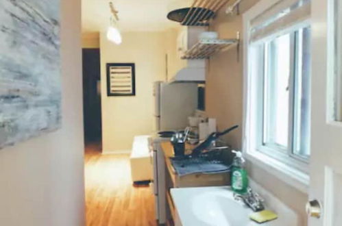 Photo 1 - 2 Bedroom Suite near Kensington Market - Unit 1