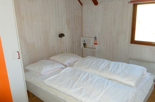 Photo 2 - 5 Person Holiday Home in Blavand