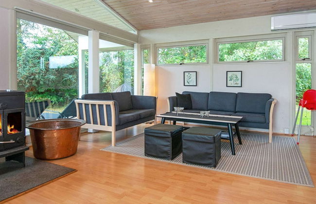 Scenic Holiday Home in Børkop near Sea - Foto 10