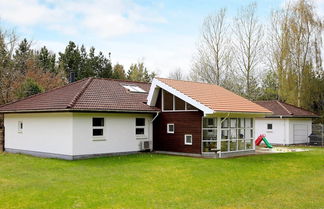 Photo 1 - 8 Person Holiday Home in Hojslev