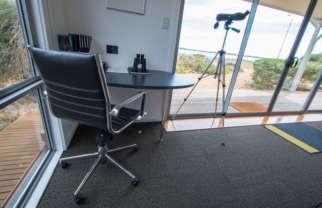 Coorong Waterfront Retreat - Photo 10