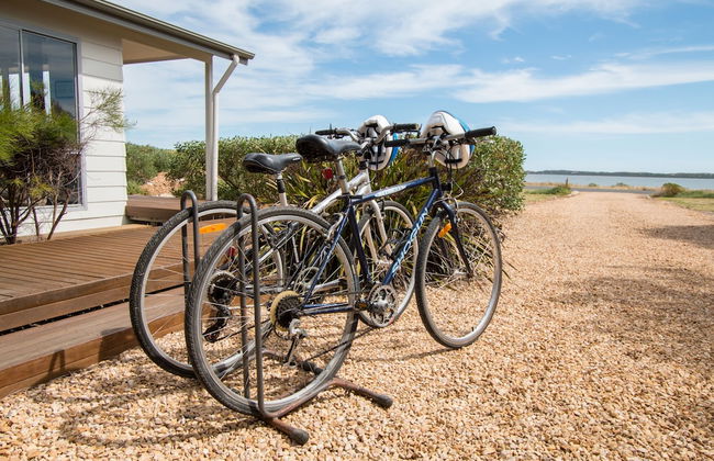 Coorong Waterfront Retreat - Photo 15