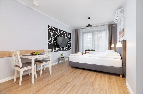 Photo 3 - Apartment Wawrzynca Cracow by Renters