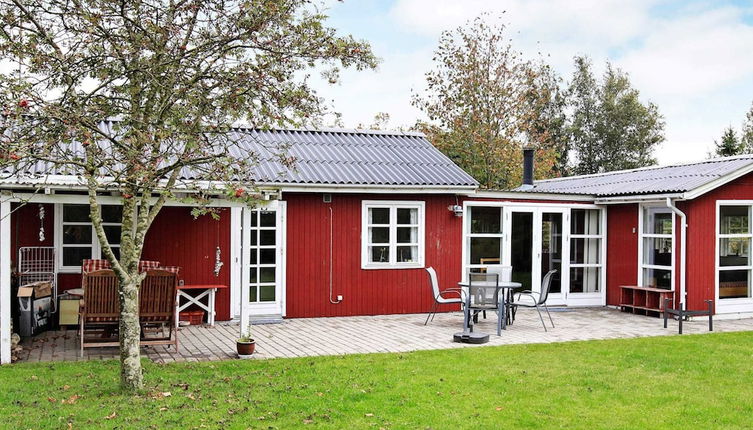 Foto 1 - 6 Person Holiday Home in Store Fuglede