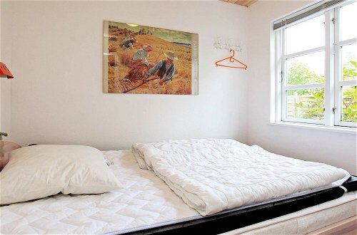 Foto 2 - 6 Person Holiday Home in Store Fuglede
