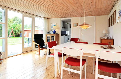 Foto 10 - 6 Person Holiday Home in Store Fuglede