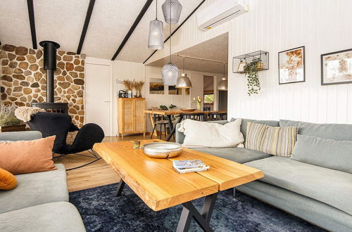 Photo 10 - 8 Person Holiday Home in Hvide Sande