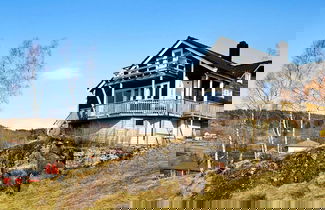 Foto 1 - 10 Person Holiday Home in Bygstad