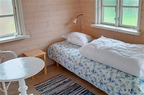 Foto 6 - Spacious Holiday Home With Sauna in Logstor