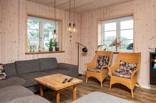 Photo 11 - 10 Person Holiday Home in Glesborg