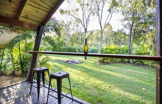 Photo 3 - Airlie Beach Eco Cabins - Adults only