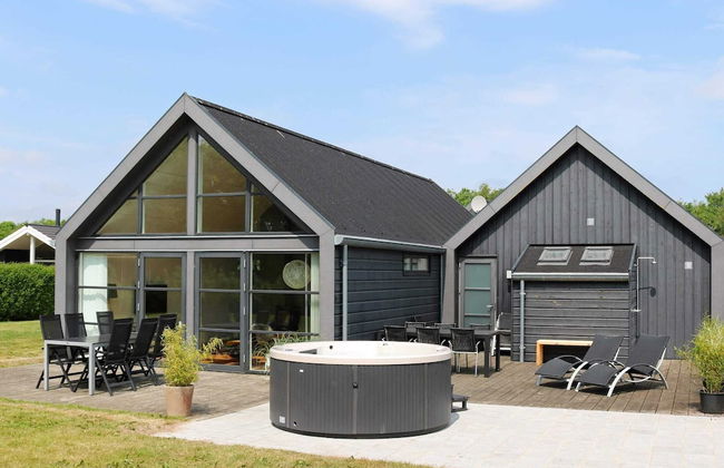 12 Person Holiday Home in Hadsund - Foto 1