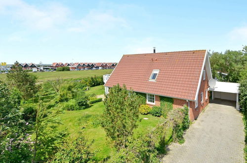 Photo 32 - Spacious Holiday Home in Hemmet Jutland near Sea