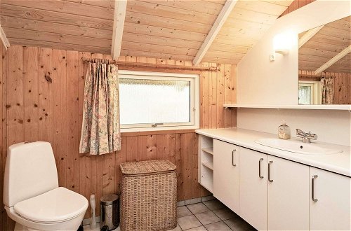 Photo 4 - 4 Person Holiday Home in Martofte