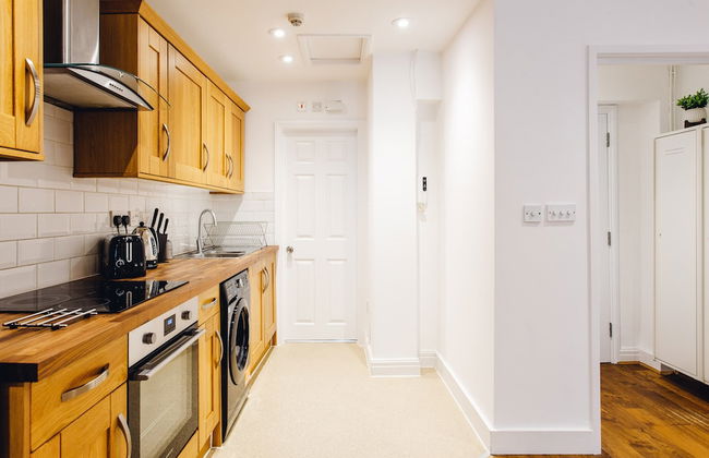 2 Bed Apartment Right on Trafalgar Square - Foto 23