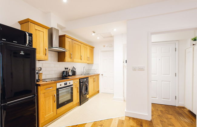 2 Bed Apartment Right on Trafalgar Square - Foto 22