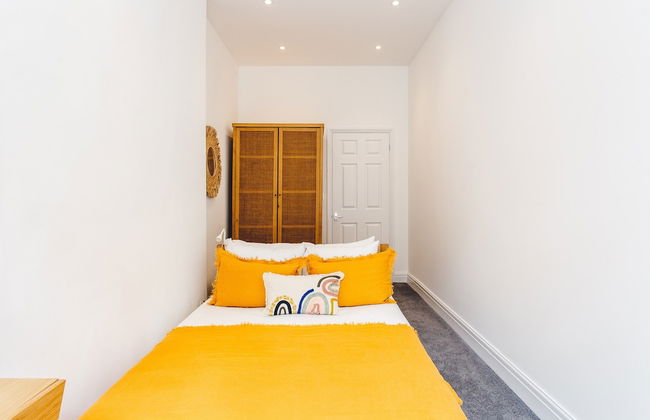 2 Bed Apartment Right on Trafalgar Square - Foto 6