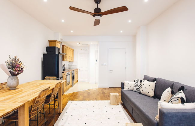 2 Bed Apartment Right on Trafalgar Square - Foto 32