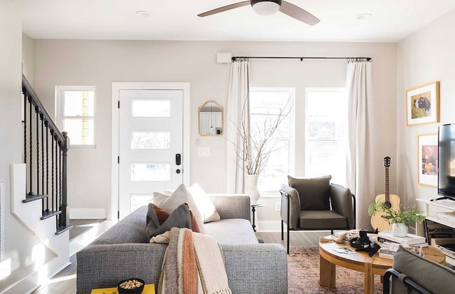 Stapleton & Mcgraw by Avantstay 2 Units! Sleeps 16! Spacious Home in Nashville! - Foto 1