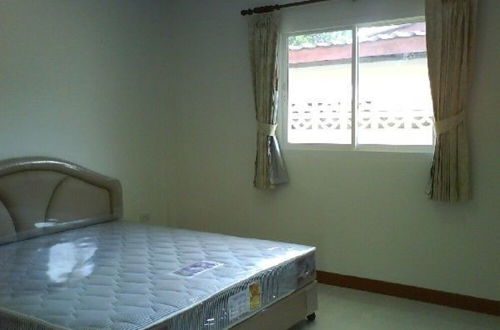 Foto 7 - Lovely House With Access to Large Swimming Pool and Near Chalong Pier Num001