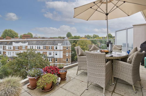 Foto 17 - Superb Apartment With Terrace Near the River in Putney by Underthedoormat