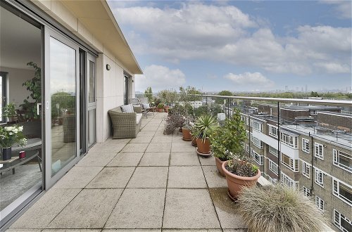Foto 20 - Superb Apartment With Terrace Near the River in Putney by Underthedoormat