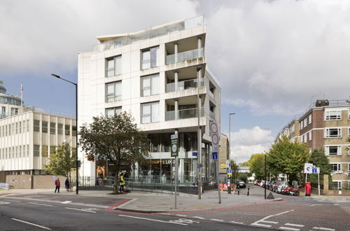 Photo 32 - Superb Apartment With Terrace Near the River in Putney by Underthedoormat