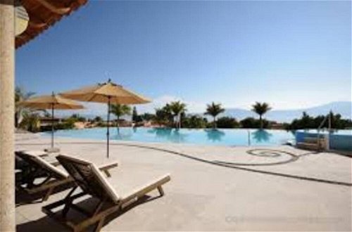 Foto 21 - Luxury Private Resort 2-br 2-wr Condo w Breath Taking Lake Views