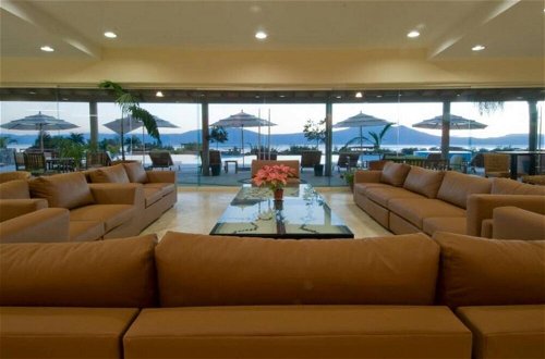 Foto 28 - Luxury Private Resort 2-br 2-wr Condo w Breath Taking Lake Views