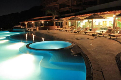 Photo 23 - Luxury Private Resort 2-br 2-wr Condo w Breath Taking Lake Views
