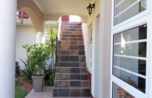 "room in B&B - Room for 6 - Amarachi Guesthouse in Swakopmund Namibia Near Beach and Malls!" - Foto 15