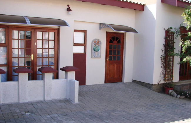 "room in B&B - Room for 6 - Amarachi Guesthouse in Swakopmund Namibia Near Beach and Malls!" - Foto 18