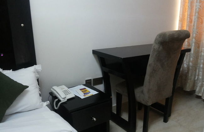 Tripplex Hotel - Foto 3