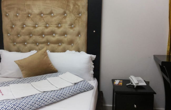 Tripplex Hotel - Foto 4