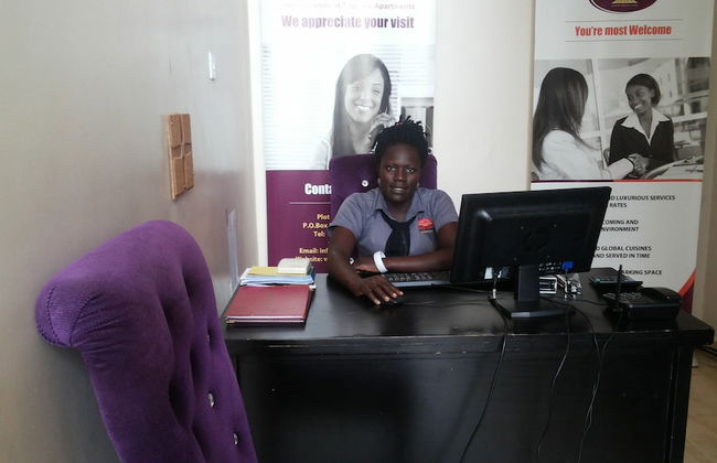 Tripplex Hotel - Foto 2