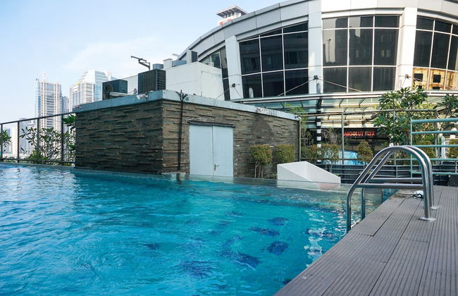 Strategic and Best 3BR Apartment at FX Residence - Foto 19