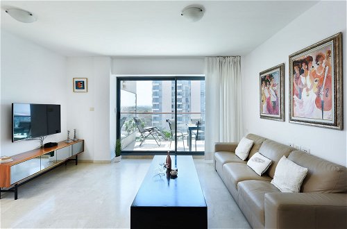 Foto 14 - Deluxe 3 BD Marina Apartment in Herzylia