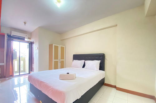 Photo 4 - Spacious Studio Apartment At Gateway Ahmad Yani Cicadas