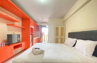 Photo 3 - Spacious Studio Apartment At Gateway Ahmad Yani Cicadas