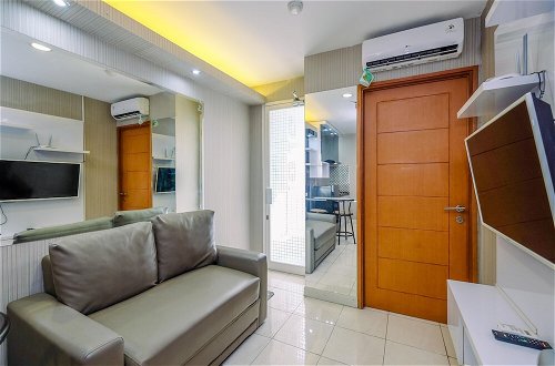 Foto 11 - Nice And Simple 2Br At Cinere Bellevue Suites Apartment