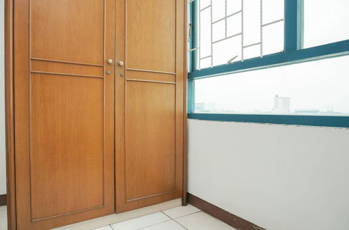 Photo 10 - Spacious and Good 3BR Pangeran Jayakarta Apartment