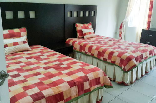 Foto 7 - 2 Bed Apt with Balcony at Runaway Bay