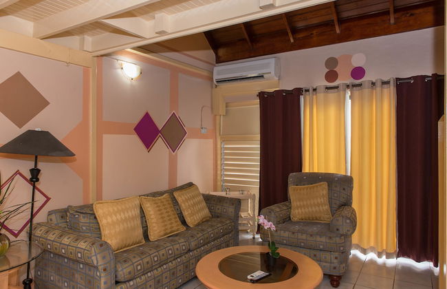 Tropical Beach Suite - Photo 9