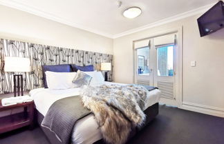 Photo 2 - The Beacon - 2 Bedroom Luxe Apartment