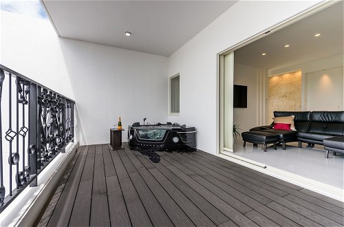Foto 9 - Villa with Hot Tub & Terrace Okinawa IMS