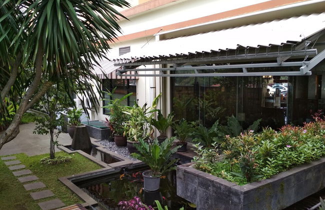 Spacious Studio Room at Grand Setiabudi Apartment - Foto 41