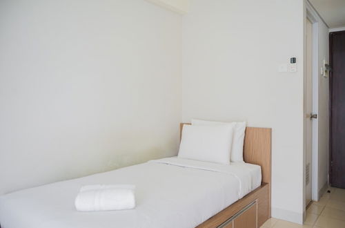 Photo 1 - Chic Studio at Serpong Green View Apartment