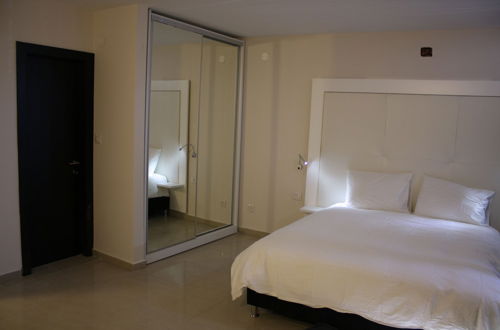 Foto 6 - Rich Royal Suites